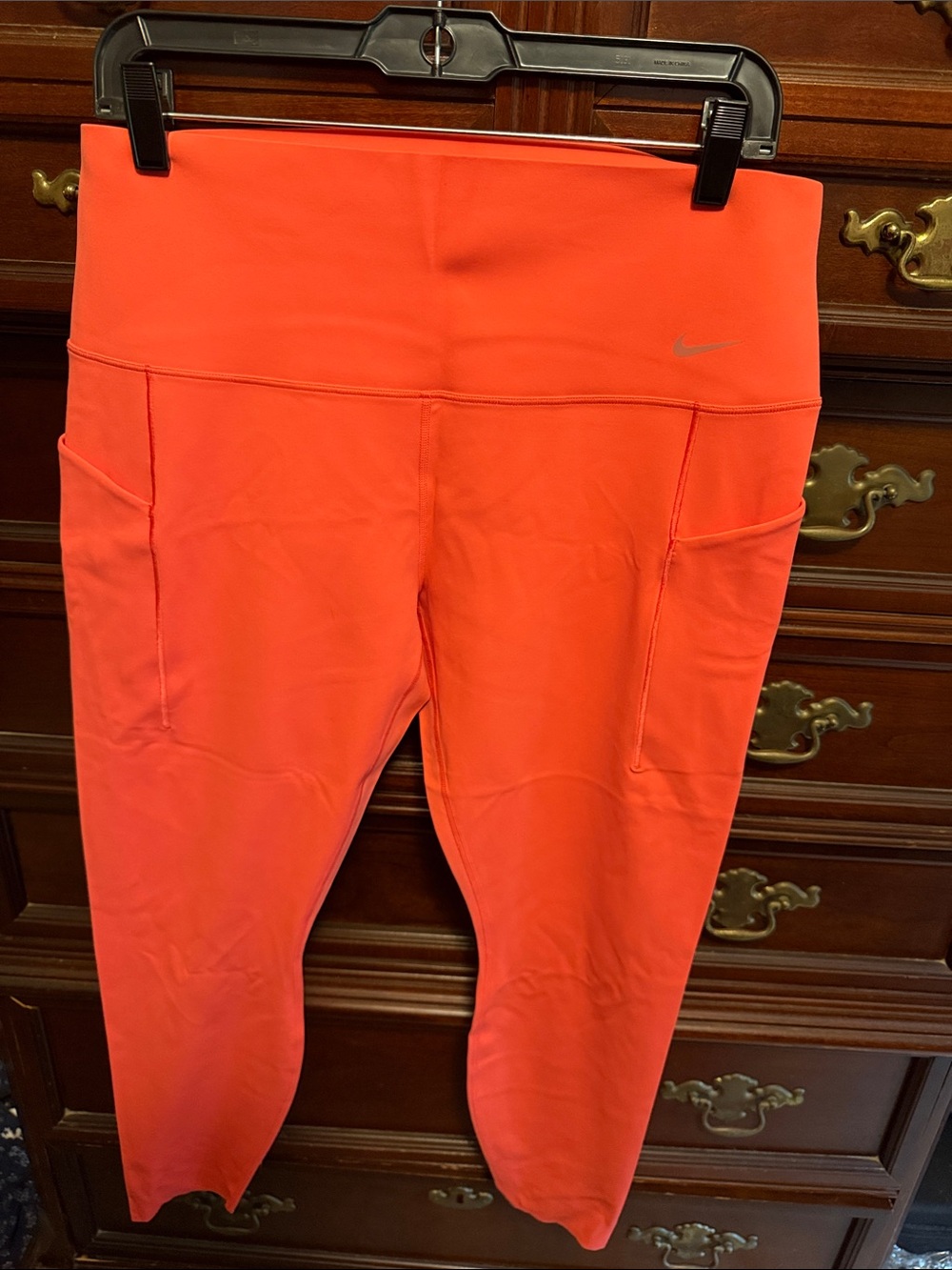 Nike Universa Coral-Orange Pocket Performance Leggings 7/8